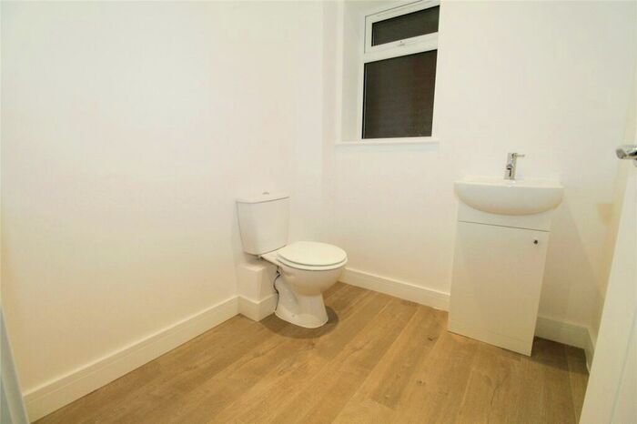 2 Bedroom Semi-Detached House For Sale In Junction Road, Totton, Southampton, Hampshire, SO40