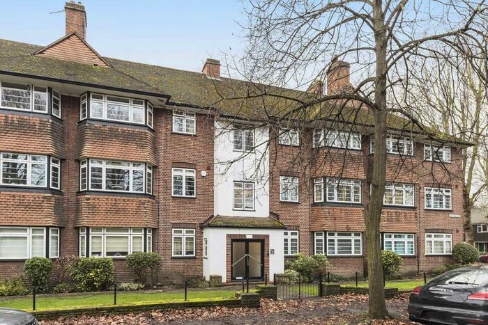 2 Bedroom Flat To Rent In Harvard Road, London W4