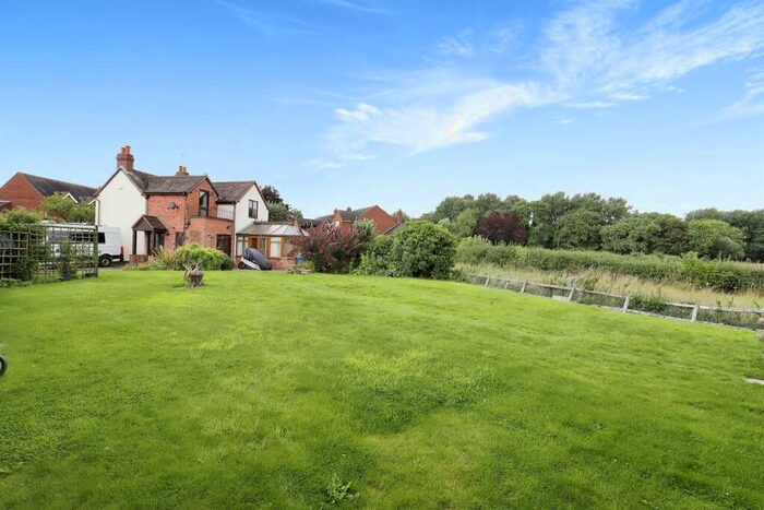 3 Bedroom Detached House For Sale In Bickford Road, Lapley, Stafford, ST19