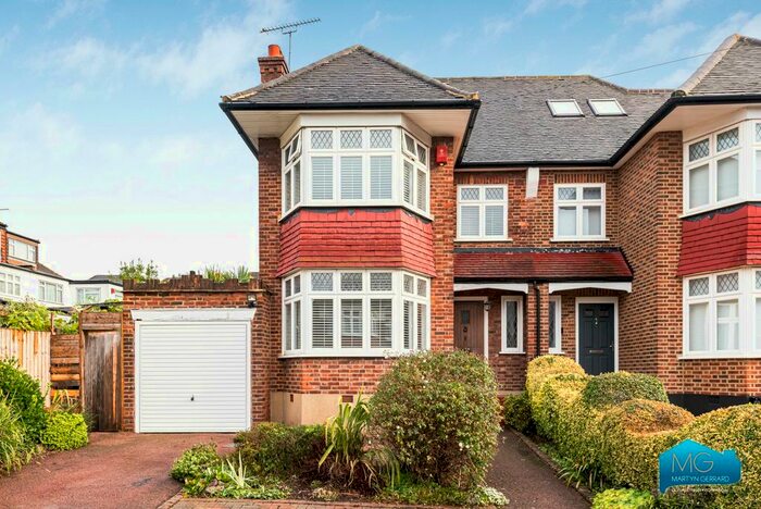 4 Bedroom Semi-Detached House To Rent In Monkfrith Close, Southgate, London, N14