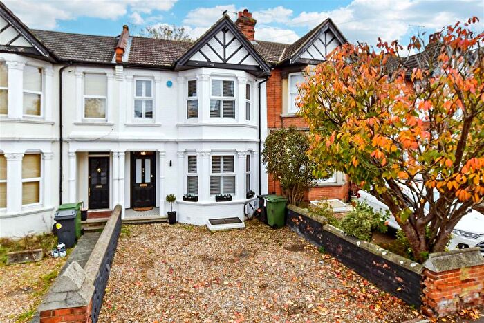 3 Bedroom Terraced House For Sale In Hastings Road, Maidstone, Kent, ME15