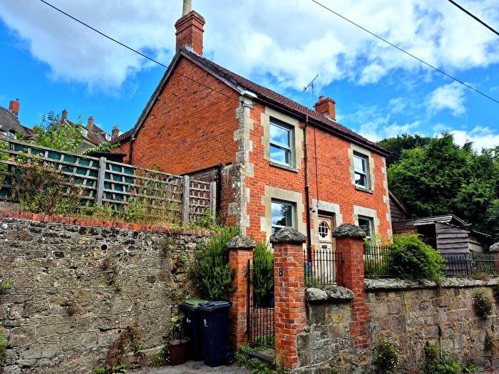 3 Bedroom Detached House For Sale In Layton Lane, Shaftesbury, Dorset, SP7