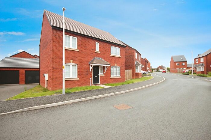 4 Bedroom Detached House For Sale In Blackberry Way, Cubbington, Leamington Spa, CV32