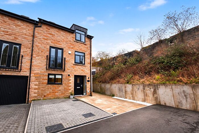 5 Bedroom Semi Detached House For Sale In Cinder Close, Todmorden, OL14