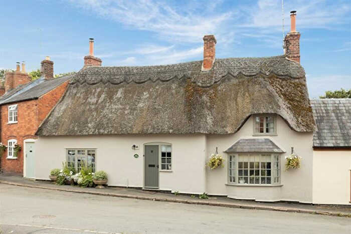 2 Bedroom Cottage For Sale In High Street, Hallaton, Leicestershire, LE16
