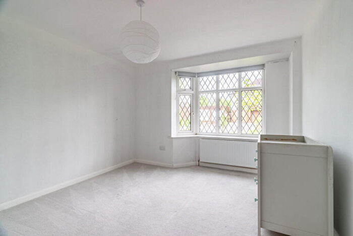 3 Bedroom Bungalow For Sale In Midway, St. Albans, Hertfordshire, AL3