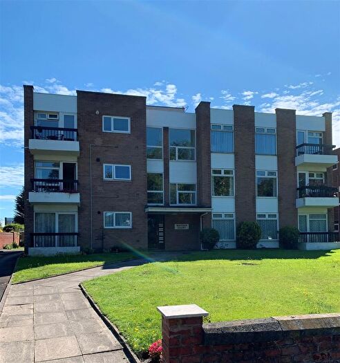 3 Bedroom Flat To Rent In Park Crescent, Southport, PR9