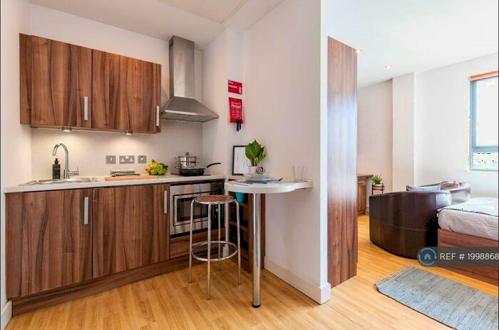 1 Bedroom Flat To Rent In King Square, Bristol, BS2