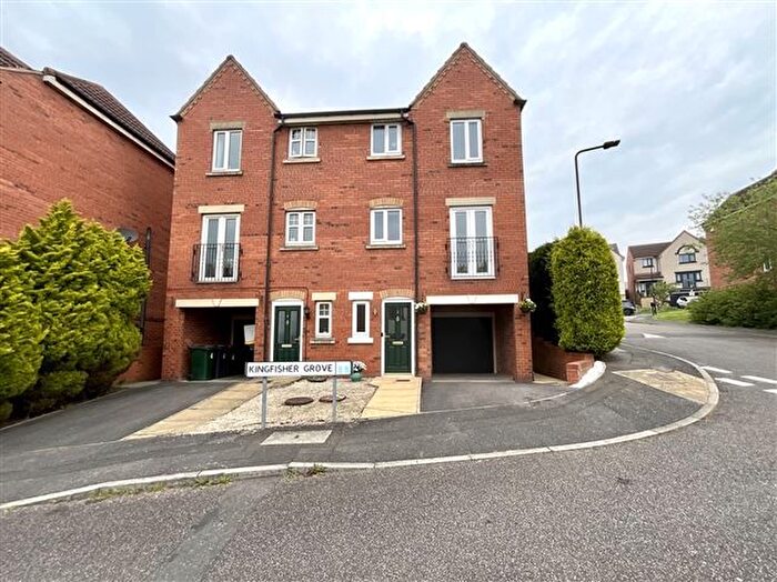 3 Bedroom Semi-Detached House For Sale In Kingfisher Grove, Aston Manor, Swallownest, Sheffield, S26