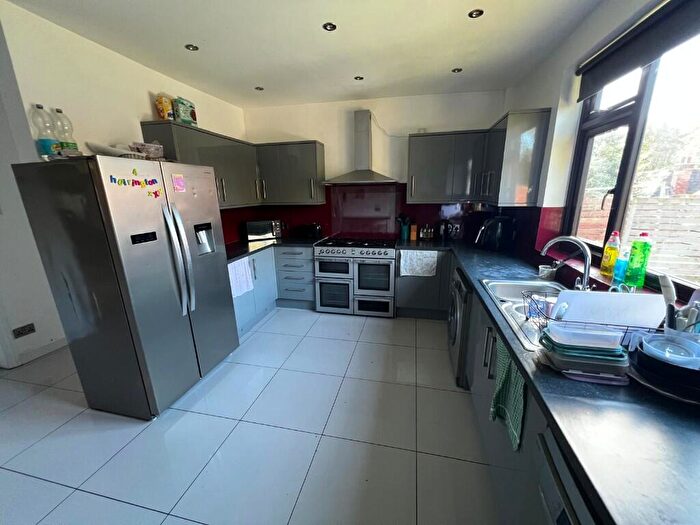 6 Bedroom Semi-Detached House To Rent In Harrington Drive, Nottingham, Nottinghamshire, NG7