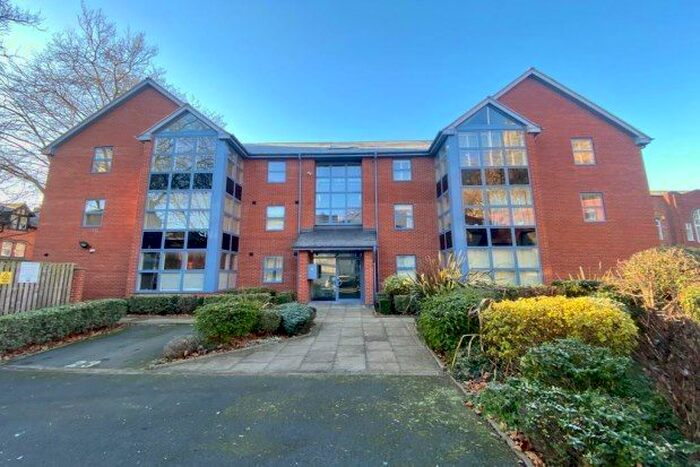 2 Bedroom Flat To Rent In Castle Boulevard, Nottingham, NG7