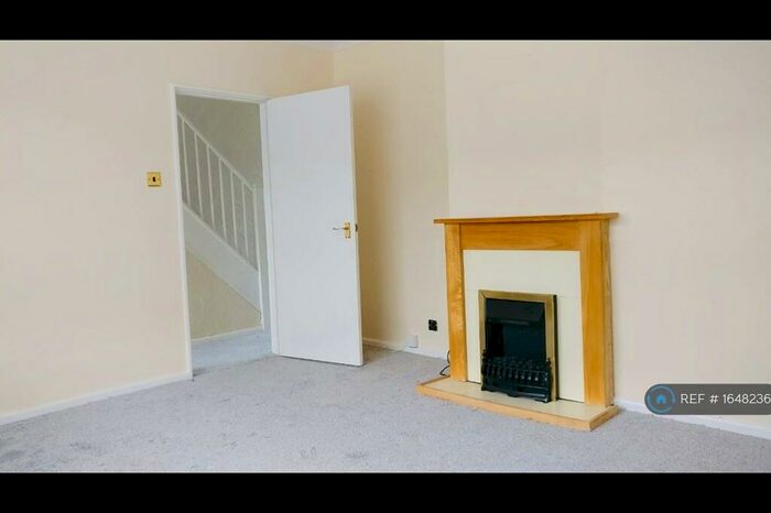 2 Bedroom Terraced House To Rent In Boxgrove Road, London, SE2