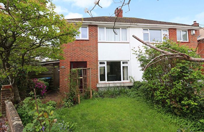 3 Bedroom Semi-Detached House For Sale In Painswick Close, Sarisbury Green, SO31