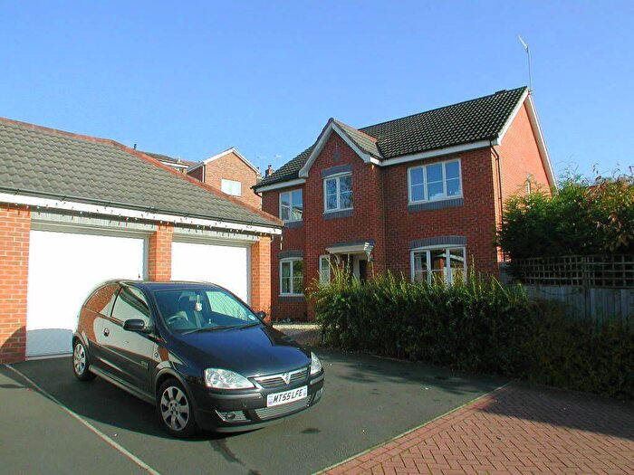5 Bedroom Detached House To Rent In Bishops Walk, Cradley Heath, West Midlands, B64
