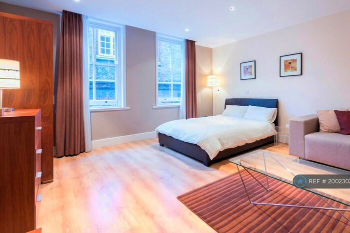 Studio To Rent In Eagle Court, London, EC1M