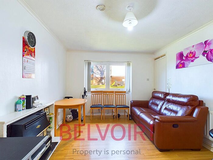 3 Bedroom Town House For Sale In Ladywell Road, Tunstall, Stoke-on-Trent, ST6
