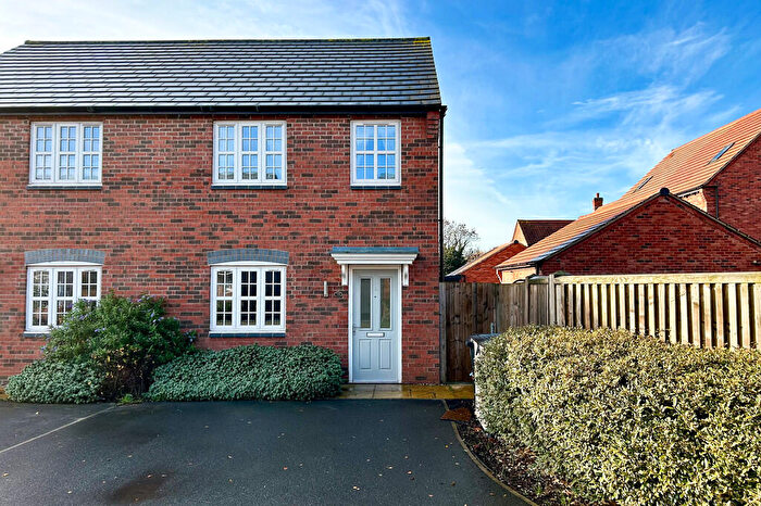 3 Bedroom Semi Detached House For Sale In Brambly Close, Donisthorpe, DE12