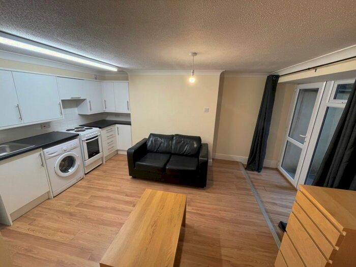 1 Bedroom Studio To Rent In Eslington Terrace, Jesmond, Newcastle Upon Tyne NE2