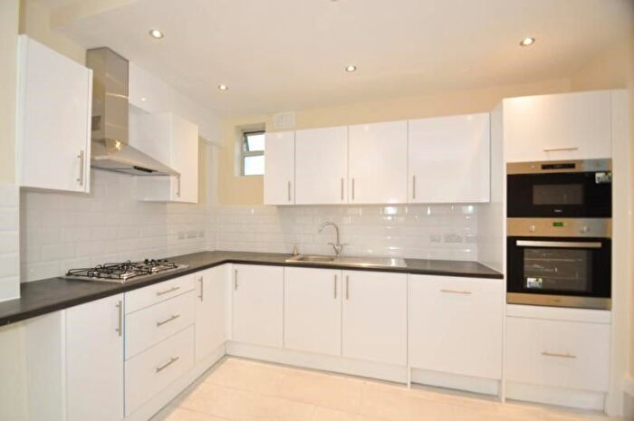2 Bedroom Property To Rent In Byegrove Road, Colliers Wood, London, SW19
