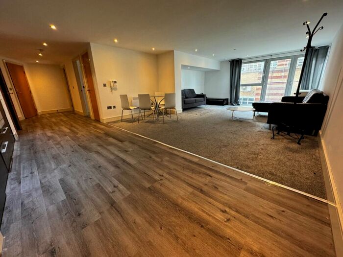 2 Bedroom Flat To Rent In North West, Talbot Street, Nottingham, NG1