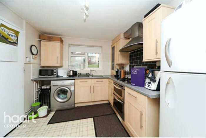 2 Bedroom Flat To Rent In Clement Close, Purley, CR8