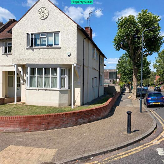 2 Bedroom Flat For Sale In B Teignmouth Road, London, NW2
