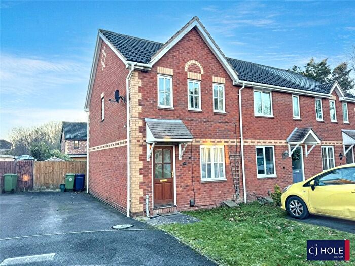 2 Bedroom End Of Terrace House For Sale In Stocken Close, Hucclecote, Gloucester, GL3
