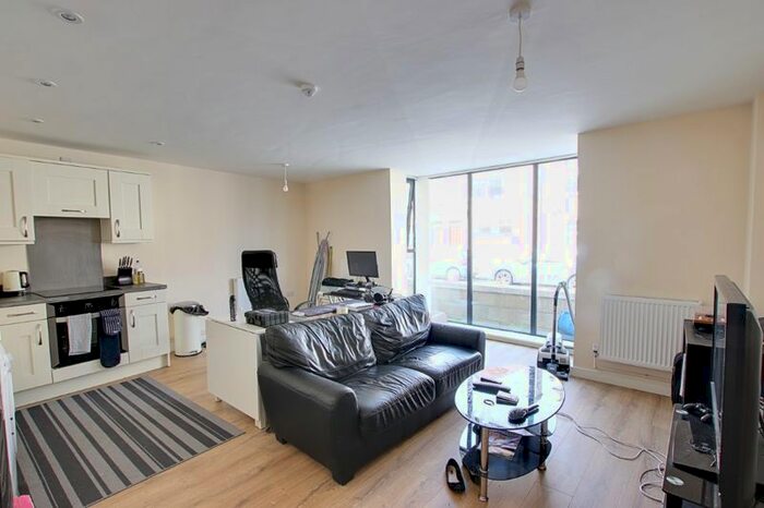 1 Bedroom Flat To Rent In High Street, Twerton, Bath, BA2