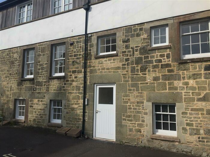 1 Bedroom Flat To Rent In Lyons Walk, Shaftesbury, SP7