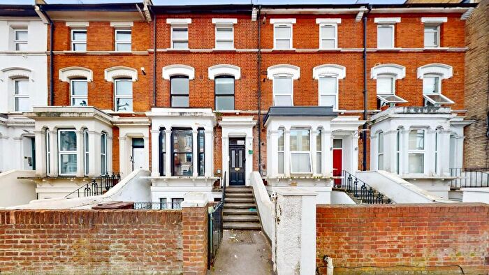 2 Bedroom Flat To Rent In Iverson Road, London, NW6