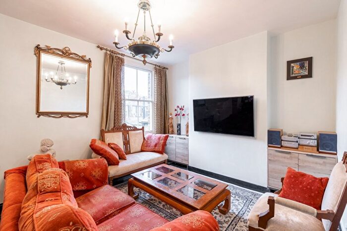 1 Bedroom Flat To Rent In Shorrolds Road, Fulham, London, SW6