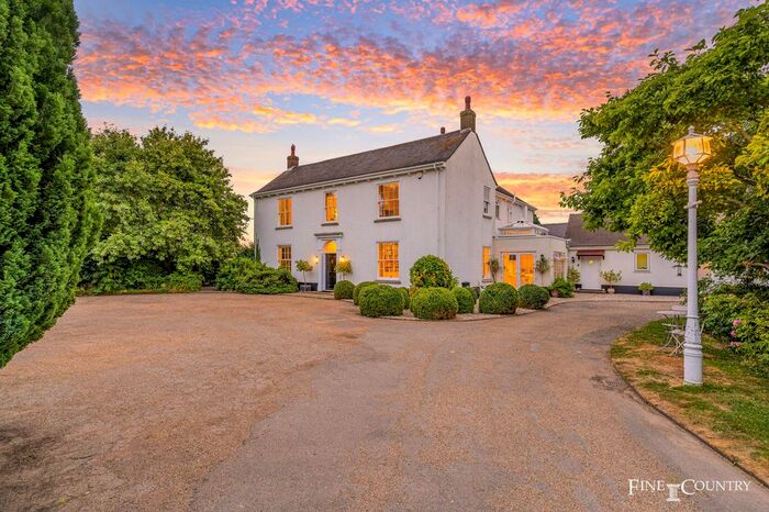 5 Bedroom Detached House For Sale In Gubboles Drove, Surfleet, Spalding, PE11