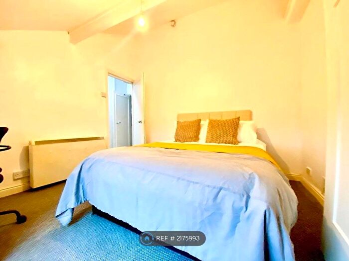 1 Bedroom Flat To Rent In Delamere Road, Urmston, Manchester, M41