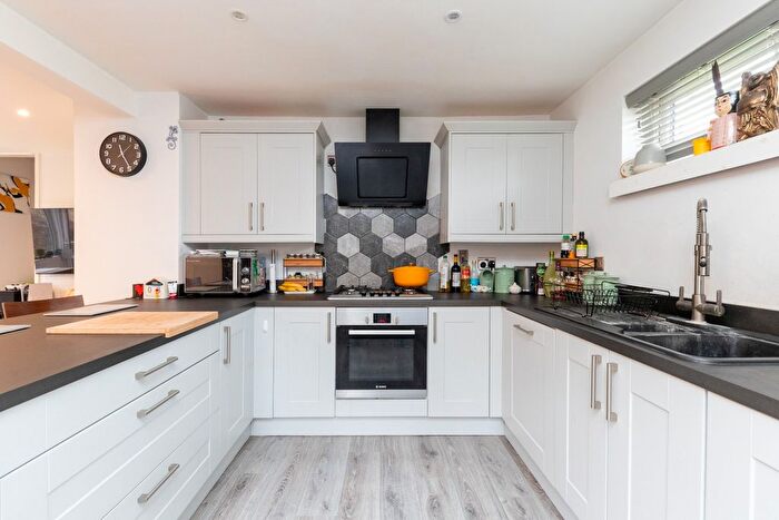 2 Bedroom Detached House For Sale In Cloverfield, Welwyn Garden City, Hertfordshire, AL7