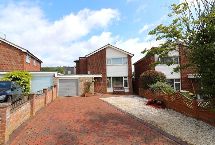 4 Bedroom Detached House For Sale In Bergen Crescent, Hedge End, SO30