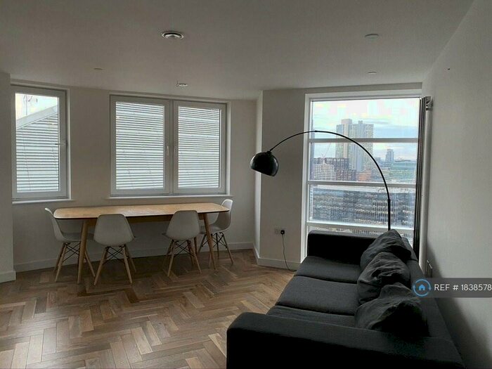 2 Bedroom Flat To Rent In Eagle Point, London, EC1V