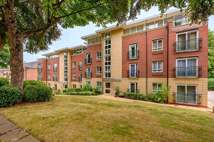 2 Bedroom Flat For Sale In Bishopthorpe Road, York, YO23