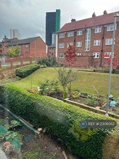 2 Bedroom Flat To Rent In Carlton Rise, Leeds, LS7