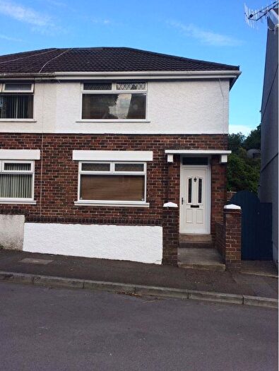 2 Bedroom Property To Rent In Giants Grave Road, Briton Ferry, Neath, SA11