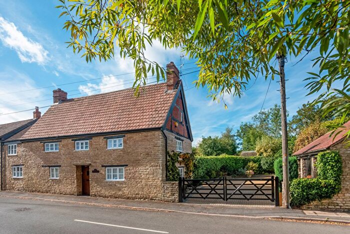 4 Bedroom Cottage For Sale In Vicarage Lane, Harbury, CV33