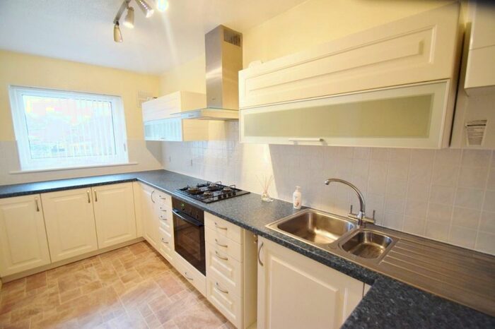 2 Bedroom Flat To Rent In Wareham, BH20
