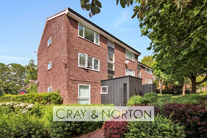 1 Bedroom Flat To Rent In Pixton Way, Forestdale, CR0
