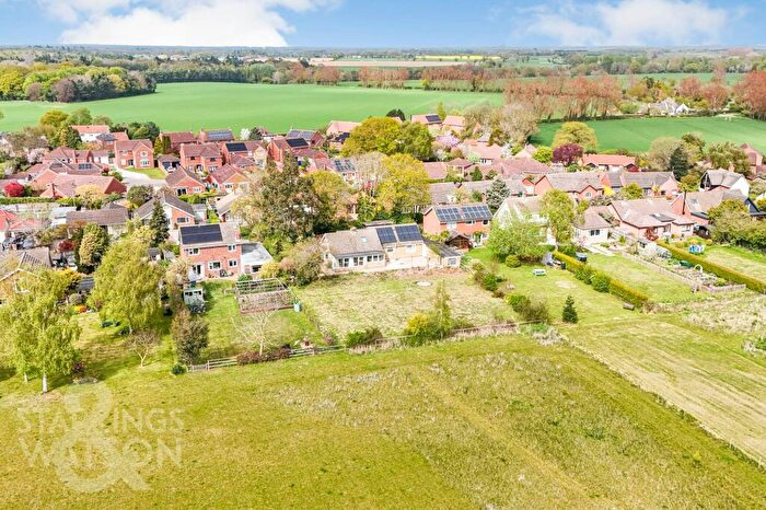 4 Bedroom Detached Bungalow For Sale In Cuttons Corner, Hemblington, Norwich, NR13