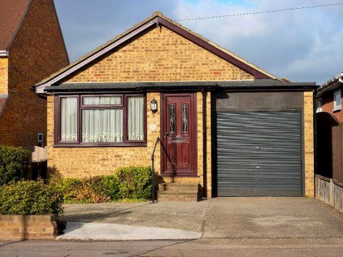 2 Bedroom Detached House To Rent In Church Road, Benfleet, SS7