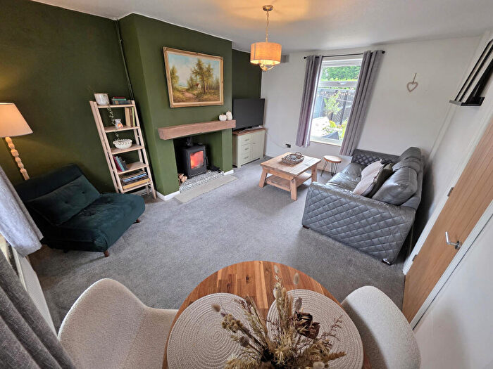 2 Bedroom Semi Detached House For Sale In West Avenue, Rudheath, Northwich, CW9