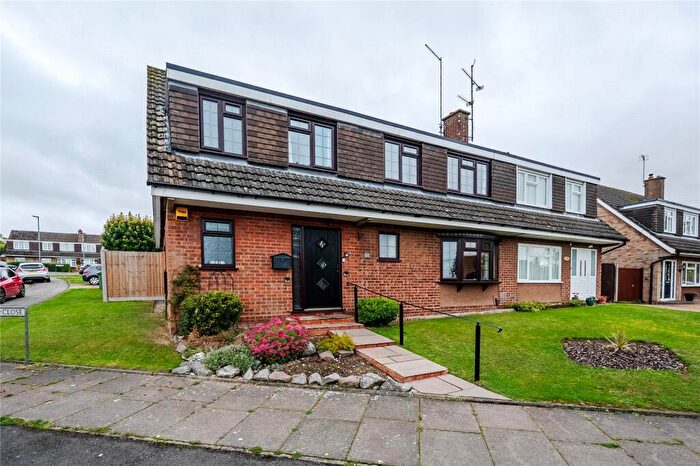 5 Bedroom Semi-Detached House For Sale In Half Moon Lane, Dunstable, Bedfordshire, LU5