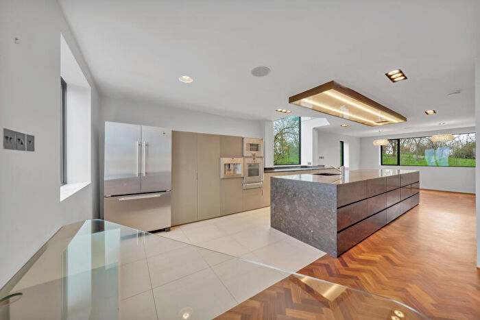 4 Bedroom Terraced House To Rent In Meadowbank, London, NW3