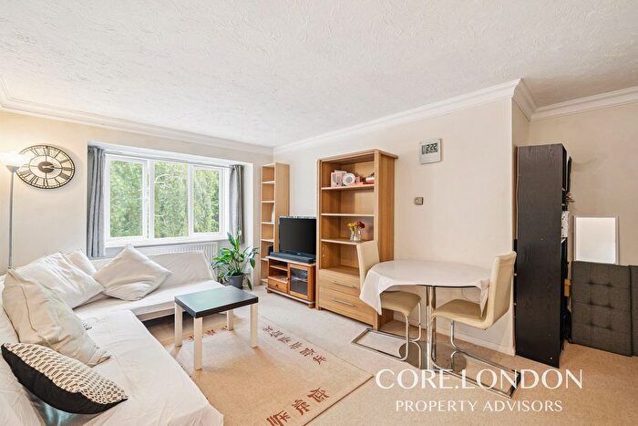 1 Bedroom Flat To Rent In Creffield Road, London, W3
