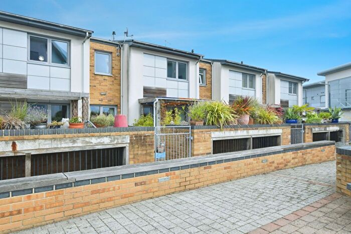 4 Bedroom Property For Sale In Norton Way, Poole, BH15