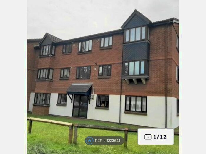 1 Bedroom Flat To Rent In Gade Close, Hayes UB3